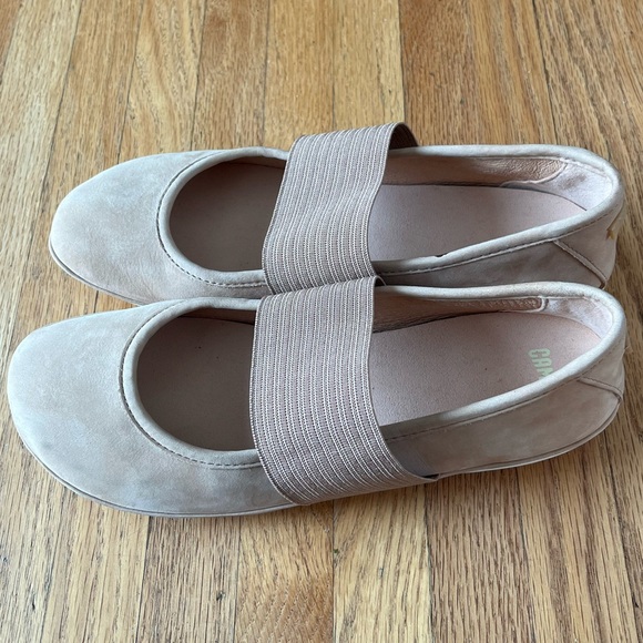 Camper Beige Flats with Elastic Strap - Picture 8 of 8